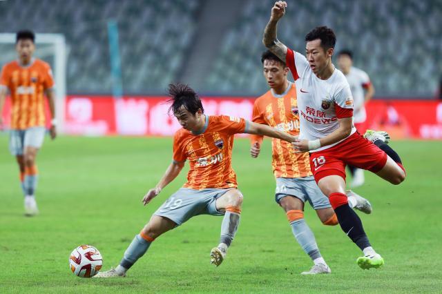 开云体育APP下载-七连败！换帅难挡深圳急速下落 球员绝望无人能救